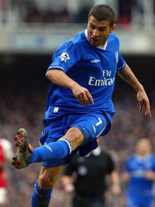 Adrian Mutu (Chelsea) zieht ab Fußball Herren FA-Cup 2003 2004, Englischer Pokal, Pokalspiel, English Premier League, 1. Englische Liga Einzelbild Chelsea FC London London Dynamik,