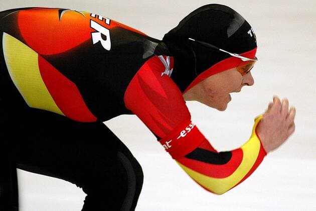 Gunda Niemann-Stirnemann (Deutschland) Eisschnellauf Damen Weltcup 2003 2004, Welt-Cup, Worldcup, World, WC, Eisschnelllauf, Eisschnellaufen, Eisschnelllaufen Einzelbild Inzell Dynamik,