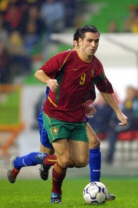 Pauleta (Portugal) am Ball Fußball Länderspiel Herren Freundschaftsspiel 2003, Test, Testspiel Einzelbild Länderspiel, Leiria Dynamik,  