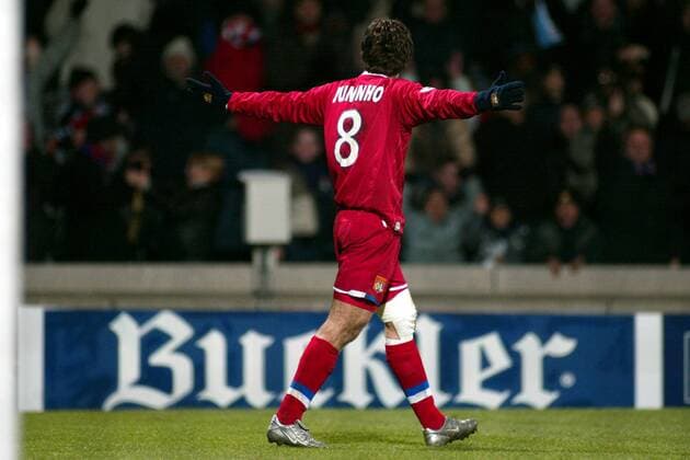 Juninho (Lyon) - Torjubel Fußball EC 1 Herren Champions League 2003 2004, Achtelfinale, Olympique Lyonnais, OL, Einzelbild Lyon Freude,  