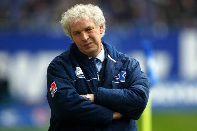 Trainer Klaus Toppmöller (HSV) unzufrieden Fußball 1. BL Herren Saison 2003 2004, Hamburger SV, Vdig Einzelbild Hamburg Enttäuschung, Skepsis,