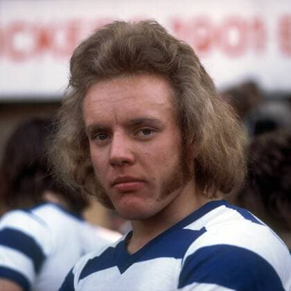 Werner Schneider (Duisburg) mit zeitgemäßer Frisur Fußball 1. BL Herren DEUTSCHSPRACHIGE SPORTZEITSCHRIFTEN UND -ZEITUNGEN NUR NACH RÜCKSPRACHE, Saison 1974 1975 Porträt Duisburg Komik,