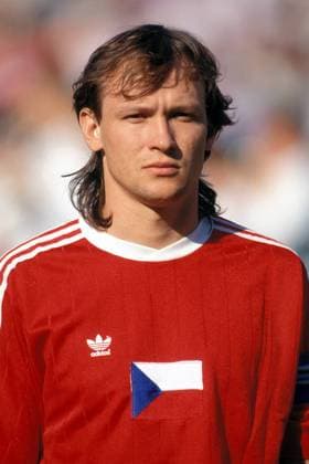 Ivan Hasek (CSSR) Fußball Länderspiel Herren DEUTSCHSPRACHIGE SPORTZEITSCHRIFTEN UND -ZEITUNGEN NUR NACH RÜCKSPRACHE, Länderspiel 1989 Porträt Tschechoslowakei Prag