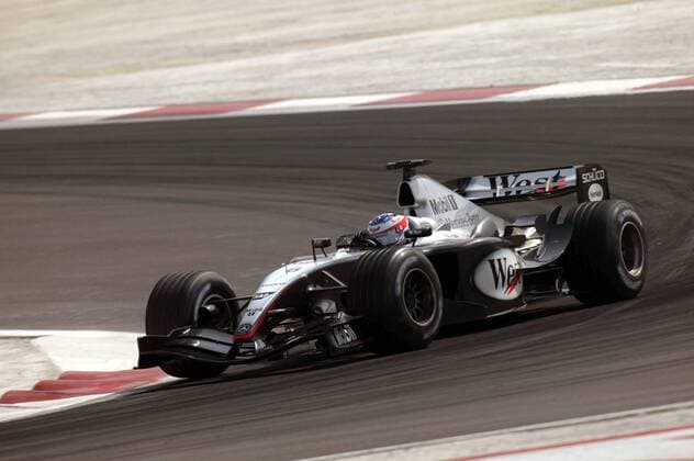 Kimi Räikkönen (Finnland McLaren-Mercedes) in seinem Boliden Motorsport Grand Prix Damen Großer Preis von Bahrain 2004, Formel 1 Weltmeisterschaft, F1, F, GP, WM, Vdig Einzelbild Bahrain Racing Circuit Manama