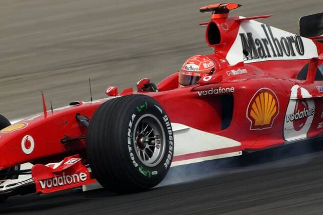 Michael Schumacher (Deutschland Ferrari) in seinem Boliden Motorsport Grand Prix Damen Großer Preis von Bahrain 2004, Formel 1 Weltmeisterschaft, F1, F, GP, WM, Vdig, Qualifikation Einzelbild Bahrain Racing Circuit Manama Dynamik,