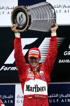 Michael Schumacher (Deutschland Ferrari) gewinnt den GP Bahrain 2004 Motorsport Grand Prix Herren Großer Preis von Bahrain 2004, Formel 1 Weltmeisterschaft, F1, F, GP, WM, Vdig Einzelbild Bahrain Racing Circuit Manama Begeisterung, Freude,