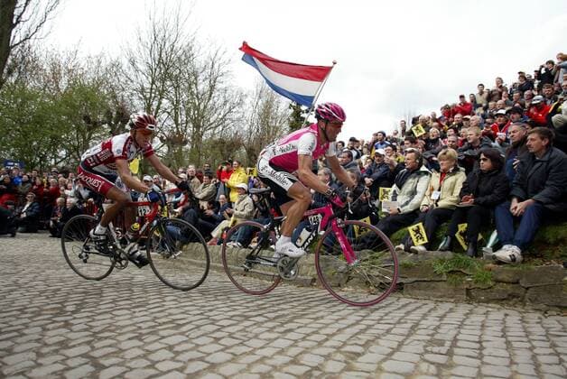 Steffen Wesemann (Deutschland T Mobile) vor Dave Bruylandts (Belgien Chocolade Jacques-Wincor Nixdorf) Radsport Herren 88. Flandernrundfahrt 2004, Straßenradsport, Straße, Rad, Vdig Gruppe Brügge - Meerbeke