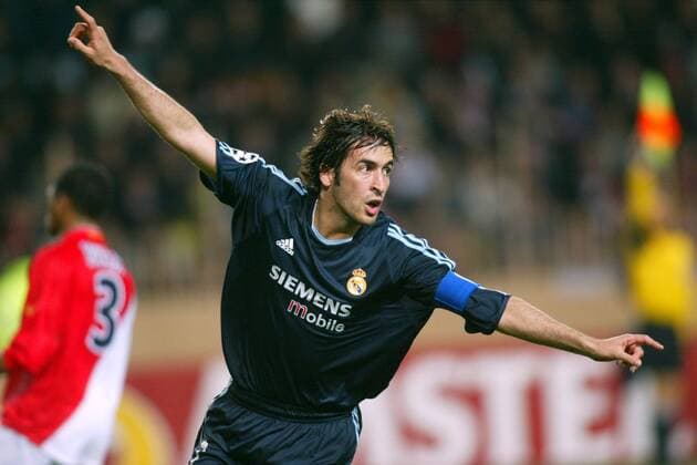 Raul Gonzalez (Real Madrid) - Torjubel Fußball EC 1 Herren Champions League 2003 2004, Viertelfinale, Monaco - Real Madrid 3:1, Einzelbild Monaco Freude,  