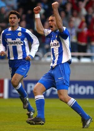 Walter Pandiani (La Coruna) - Torjubel Fußball EC 1 Herren Champions League 2003 2004, Viertelfinale, Deportivo La Coruna Einzelbild La Coruna Begeisterung, Freude,  