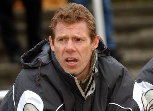 Fußball, Trainerhistorie SG Union Solingen von 1967 bis heute Trainer Sven Demandt (Solingen) skeptisch Fußball Herren Oberliga Nordrhein 2003 2004, Köln - 1. FC Union Solingen 1:0, Vdig, Einzelbild Köln Skepsis,