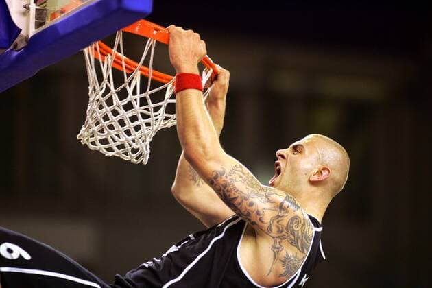 Mario Kasun (Frankfurt) - Dunking Basketball 1. BL Herren BBL 2003 2004, Playoffs, Playoff, Play Offs, Off, Köln - Opel Skyliners Frankfurt 92:88 Einzelbild Köln Dynamik, Überlegenheit,