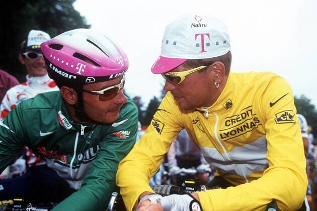 Jan Ullrich (re.) im Gespräch mit Erik Zabel (beide Deutschland Team Telekom) Radsport Herren Tour de France 1997, Straßenradsport, Straße, Rad, Vdia Gruppe 21. Etappe: Euro-Disneyland - Paris