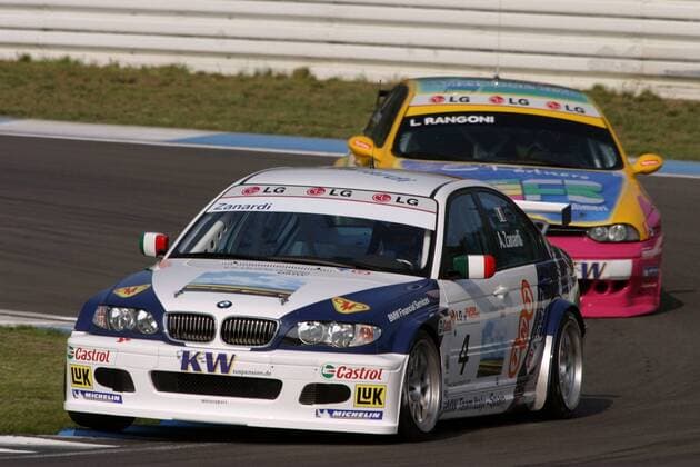 Alex Zanardi (BMW) in seinem Rennwagen vor Luca Rangoni (beide Italien Alfa Romeo) Motorsport Herren FIA European Touring Car Championship 2004, Tourenwagen-Meisterschaft, Tourenwagenmeisterschaft Gruppe Hockenheimring Hockenheim
