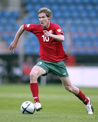 Aliaksandr Hleb (Weißrußland U21) am Ball Fußball EM Herren U 21 Europameisterschaft 2004, Länderspiel, Nationalmannschaft, Nationalteam, Gruppe A Einzelbild Bochum Dynamik,