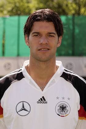 Michael Ballack (Deutschland) Fußball EM Herren Vorschau Europameisterschaft 2004, Euro, Vorstellung, Präsentation, Pressetermin, Porträttermin Porträt
