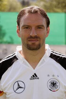 Jens Nowotny (Deutschland) Fußball EM Herren Vorschau Europameisterschaft 2004, Euro, Vorstellung, Präsentation, Pressetermin, Porträttermin Porträt
