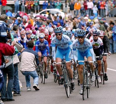 Sebastian Lang (re.) und Torsten Schmidt (beide Deutschland beide Gerolsteiner) leisten Führungsarbeit Radsport Herren Deutschlandtour 2004, Deutschlandrundfahrt, Rundfahrt, Straßenradsport, Straße, Rad Gruppe 2. Etappe Bad Urach - Wangen