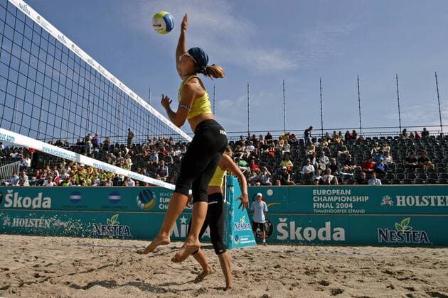 Okka Rau (Deutschland) - Schmetterball Beachvolleyball EM Damen FIVB Europameisterschaft 2004, Beach, Vdig Totale Timmendorfer Strand Timmendorf Dynamik,