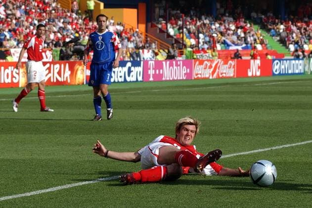 Raphael Wicky (Schweiz) mit letztem Einsatz Fußball EM Herren Euro 2004, Europameisterschaft, Länderspiel, Nationalmannschaft, Nationalteam, Gruppe B Einzelbild Leiria