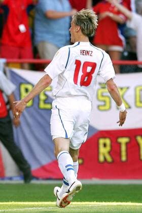 Marek Heinz (Tschechien) Torjubel Fußball EM Herren Euro 2004, Europameisterschaft, Länderspiel, Nationalmannschaft, Nationalteam, Gruppe D Einzelbild Aveiro Freude,