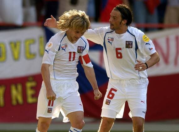 Marek Jankulovski (re.) und Pavel Nedved (beide Tschechien) - Torjubel Fußball EM Herren Euro 2004, Europameisterschaft, Länderspiel, Nationalmannschaft, Nationalteam, Gruppe D, Gruppe Aveiro Freude,