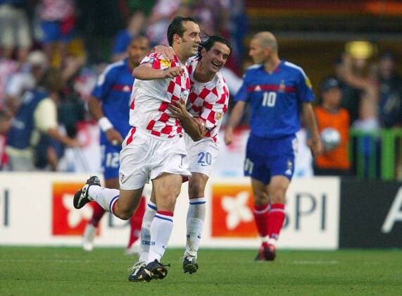 Milan Rapaic (li.) und Dovani Rosso (beide Kroatien) - Torjubel Fußball EM Herren Euro 2004, Europameisterschaft, Länderspiel, Nationalmannschaft, Nationalteam, Gruppe B Gruppe Leiria Freude,