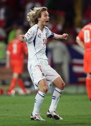 Pavel Nedved (Tschechien) - Torjubel Fußball EM Herren Euro 2004, Europameisterschaft, Länderspiel, Nationalmannschaft, Nationalteam, Gruppe D, Einzelbild Aveiro Begeisterung, Freude,