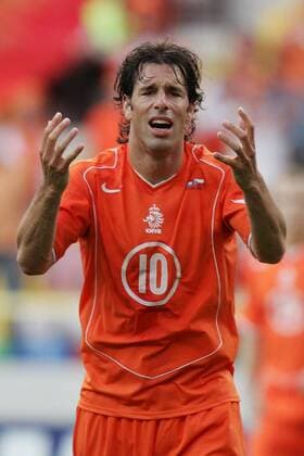 Ruud van Nistelrooy (Niederlande) verzweifelt Fußball EM Herren Euro 2004, Europameisterschaft, Länderspiel, Nationalmannschaft, Nationalteam, Gruppe D, Einzelbild Aveiro Enttäuschung, Verzweiflung,