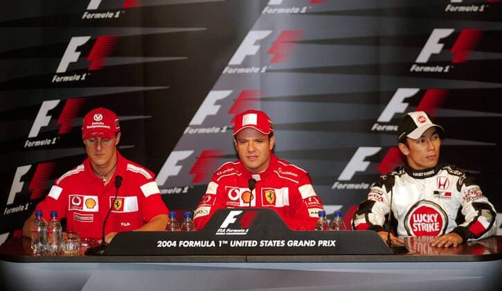 V.li.: Michael Schumacher (Deutschland), Rubens Barrichello (Brasilien beide Ferrari) und Takuma Sato (Japan BAR-Honda) bei der Pressekonferenz Motorsport Grand Prix Herren Großer Preis der USA 2004, Formel 1 Weltmeisterschaft, F1, F, GP, WM Gruppe Indianapolis Speedway Indianapolis