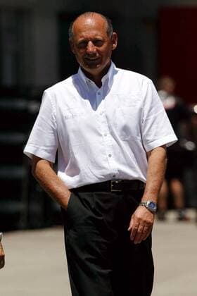 Teamchef Ron Dennis (England McLaren-Mercedes) Motorsport Grand Prix Herren Großer Preis der USA 2004, Formel 1 Weltmeisterschaft, F1, F, GP, WM, Vdig, Qualifying Einzelbild Indianapolis Speedway Indianapolis