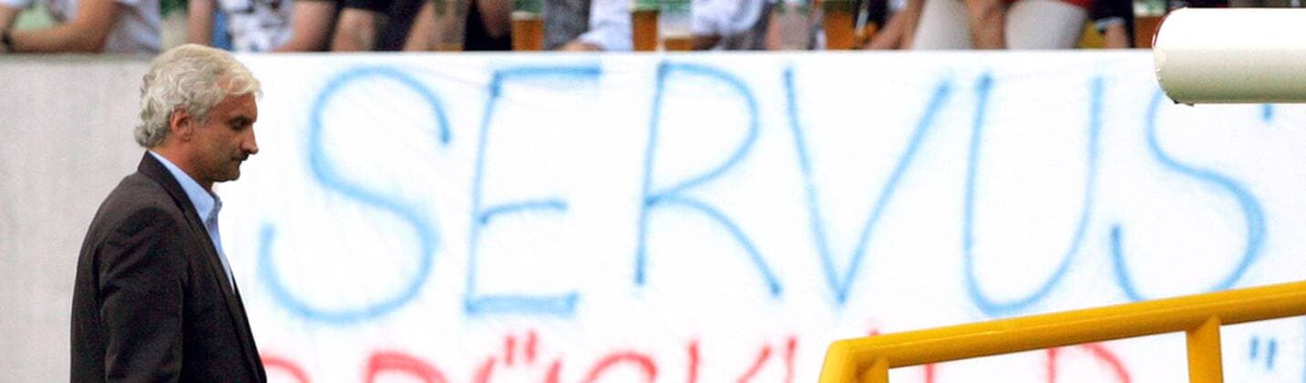 Deutschland ist ausgeschieden: Servus Rudi Völler - auch als Teamchef? Fußball EM Herren Euro 2004, Europameisterschaft, Länderspiel, Nationalmannschaft, Nationalteam, Gruppe D Totale Lissabon Enttäuschung,
