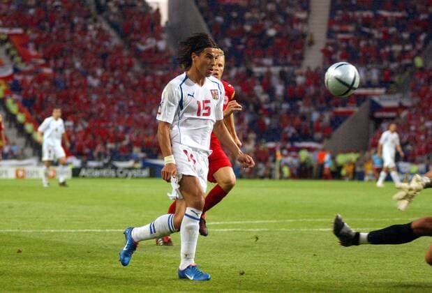 Milan Baros (Tschechien) erzielt das Tor zum 2:0 Fußball EM Herren Euro 2004, Europameisterschaft, Länderspiel, Nationalmannschaft, Nationalteam, Viertelfinale, Vdig Gruppe Porto