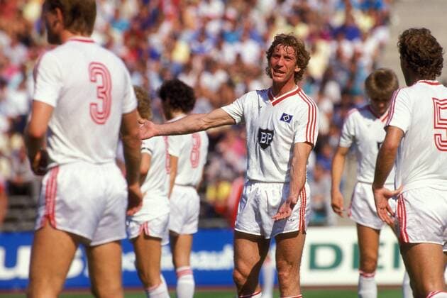 Ditmar Jakobs (HSV) unzufrieden Fußball 1. BL Herren Saison 1986 1987, München - Hamburger SV 3:1, Hamburg Einzelbild München Enttäuschung,
