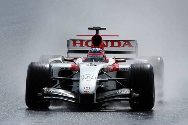 Takuma Sato (Japan BAR-Honda) in seinem Boliden Motorsport Grand Prix Herren Großer Preis von Frankreich 2004, Formel 1 Weltmeisterschaft, F1, F, GP, WM, Freies Training Einzelbild Circuit de Nevers Magny-Cours Dynamik,