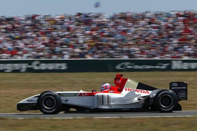 Jenson Button (England BAR-Honda) in seinem Boliden Motorsport Grand Prix Herren Großer Preis von Frankreich 2004, Formel 1 Weltmeisterschaft, F1, F, GP, WM Einzelbild Magny-Cours Dynamik,
