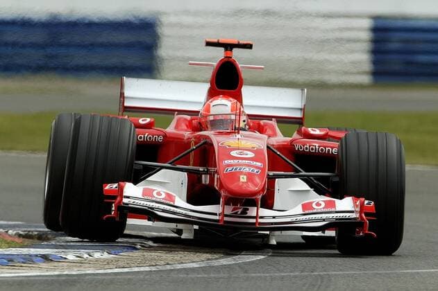 Michael Schumacher (Deutschland Ferrari) in seinem Boliden Motorsport Grand Prix Herren Großer Preis von England 2004, Formel 1 Weltmeisterschaft, F1, F, GP, WM, Freies Training Einzelbild Silverstone
