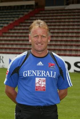 Trainer Andreas Brehme (SpVgg Unterhaching) Fußball 2. BL Herren Saison 2004 2005, Vorstellung, Präsentation, Pressetermin, Porträttermin, Haching Porträt Unterhaching