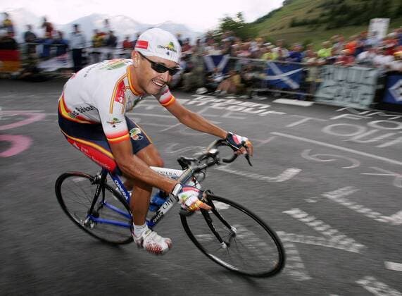 Francisco Mancebo Perez (Spanien Iles Balears-Banesto) Radsport Herren Tour de France 2004, Straßenradsport, Straße, Rad, Zeitfahren, Einzelzeitfahren, Bergzeitfahren, Einzelbild Dhuez 16. Etappe Bourg d Oisans - L Alpe d Huez Dynamik,