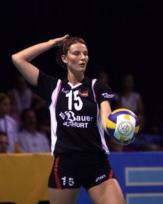Angelika Grün (Deutschland) - Angabe Volleyball WM Damen Weltmeisterschaft 2002, Länderspiel, Nationalmannschaft, Nationalteam, Nationaltrikot, Einzelbild Münster