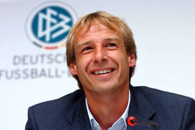Jürgen Klinsmann (Deutschland) während der DFB Pressekonferenz Fußball Herren Deutscher Fußballbund 2004, PK, Pressetermin, Porträt Frankfurt M. Freude, Begeisterung,