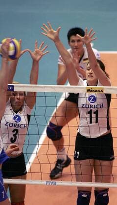 Tanja Hart (li.) und Christiane Fürst (beide Deutschland) - Doppelblock Volleyball Länderspiel Damen World Grand Prix 2004, Länderspiel, Nationalmannschaft, Nationalteam, Nationaltrikot Gruppe Rostock