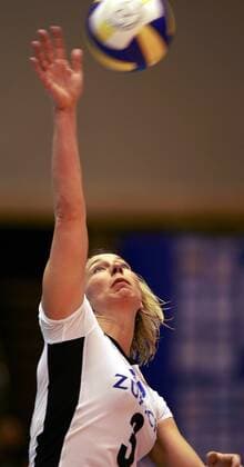 Tanja Hart (Deutschland) - Angabe Volleyball Länderspiel Damen World Grand Prix 2004, Länderspiel, Nationalmannschaft, Nationalteam, Nationaltrikot Einzelbild Rostock
