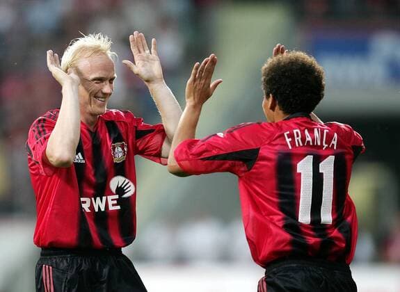 Carsten Ramelow (li.) und Franca (beide Leverkusen) - Torjubel Fußball EC 1 Herren Champions League Qualifikation 2004 2005, Bayer 04 Leverkusen, Gruppe Leverkusen Freude,