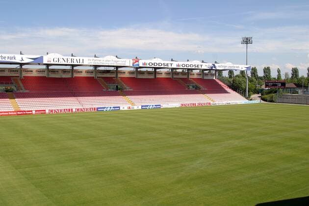 Fußball, Stadiongeschichte SpVgg Unterhaching Das Stadion am Sportpark - Heimspielstätte der SpVgg Unterhaching Fußball 2. BL Herren Saison 2004 2005, SpVgg Unterhaching, Haching, Vdig Totale Stadion am Sportpark Unterhaching