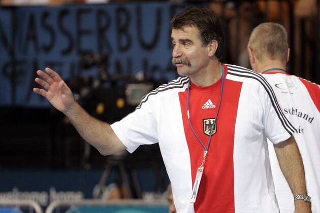 Bundestrainer Heiner Brand (Deutschland) Handball OS Sommer Herren Olympische Sommerspiele Athen 2004, Olympia, Olympiade, Spiele, Nationalmannschaft, Nationalteam Einzelbild Faliron, Faliro