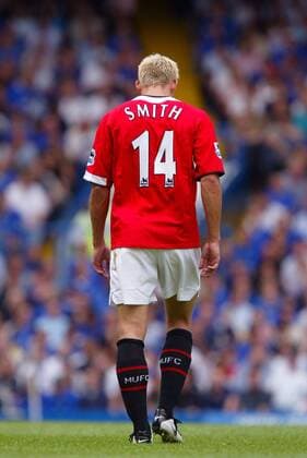 Alan Smith (Manchester United) - enttäuschter Abgang Fußball Herren English Premier League 2004 2005, 1. Englische Liga, Manchester United, ManU Einzelbild London Enttäuschung,