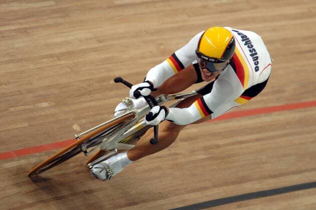 Stefan Nimke (Deutschland) auf dem Rad Radsport OS Sommer Herren Olympische Sommerspiele Athen 2004, Olympia, Olympiade, Spiele, Rad, Bahn, Halle, Indoor, Bahnrad Einzelbild Athen
