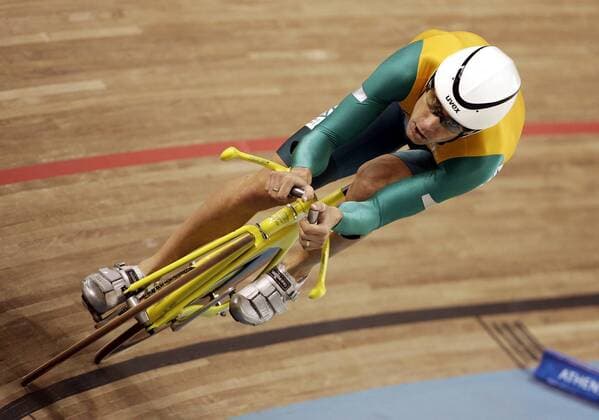 Bradley McGee (Australien) auf seinem Rad Radsport OS Sommer Herren Olympische Sommerspiele Athen 2004, Olympia, Olympiade, Spiele, Rad, Bahn, Bahnrad, Halle, Indoor Einzelbild Athen