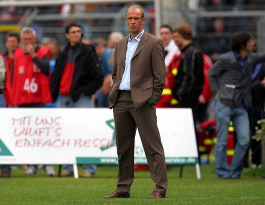 Teamchef Mario Basler (Regensburg) Fußball Herren DFB-Pokal 2004 2005, SSV Jahn Regensburg, Pokalspiel, Regionalliga Süd, 3. Liga Einzelbild Regensburg, Trainer
