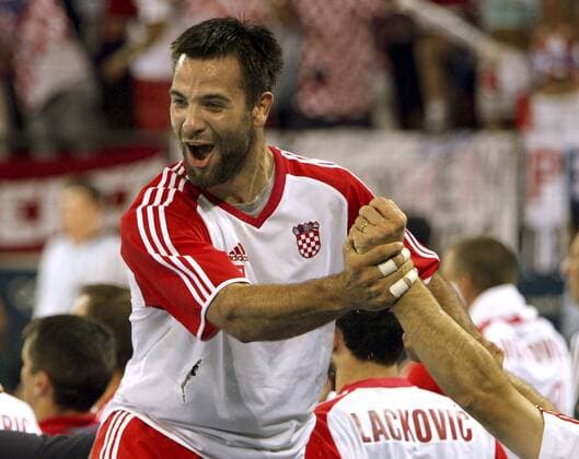Ivano Balic (Kroatien) feiert den Olympiasieg Handball OS Sommer Herren Olympische Sommerspiele Athen 2004, Olympia, Olympiade, Spiele, Länderspiel, Finale, Endspiel, Einzelbild Helliniko Begeisterung, Freude,